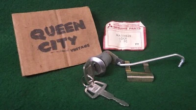 NOS Mistubishi/Dodge Door Lock Cylinder w/key Colt MA154620 - Image 1 of 4