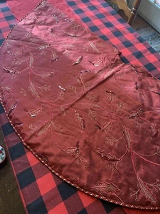 Weihnachtsbaum Rock tiefrot & gold bestickt 40" Durchmesser neu ohne Etikett - Bild 1 von 4