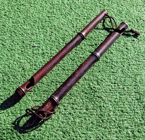 Juego de 2 ganchos colgantes huecos tallados a juego bambú asiático 10" L x 0,5" D NOS - Imagen 1 de 3