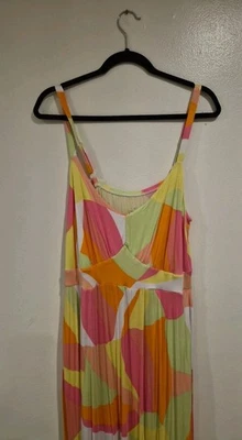 Torrid платье ярусный макси платье без рукавов сарафан эластичной цветной размер 1  - Изображение 1 из 4