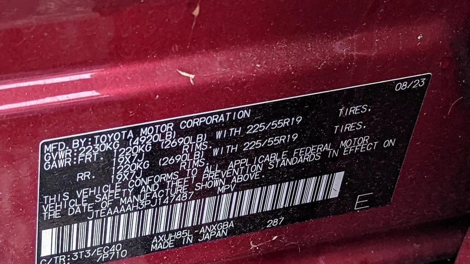 Used Automatic Transmission Shift Lever Assembly fits: 2023 Toyota Venza  Grade - Image 1 of 4