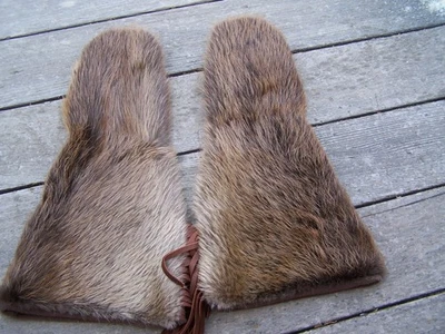Mountain Man Beaver Gauntlets with Fringe USA Made - Image 1 of 2