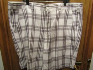 NWOT MEN'S NATIONAL OUTFITTERS GRAY/ WHITE PLAID COTTON SHORTS SZ 44 - Picture 1 of 4