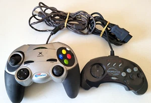 Lot de 2 Manettes Gamester - HS - XBOX & Sega Saturn - Imagen 1 de 5