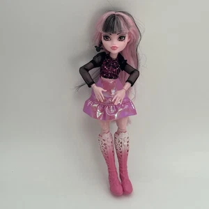 Monster High Draculara Skullimate Secrets Fearidescent - Bild 1 von 12