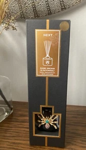 BRAND NEW Next Dark Orchid & Patchouli 100ml Fragranced Reed Diffuser Set - Picture 1 of 4