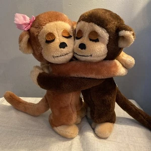 Vintage 1975 Dakin Hugging Sweetheart Monkeys Plush Stuffed Animals Toy Hugs - Picture 1 of 4