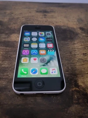 Apple iPhone 5c  White 8gb A1507 GSM   Good Working Condition.  93 - Image 1 of 4