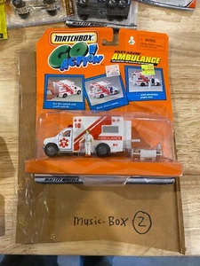 NEW 1999 Matchbox Go Action Fast-Savin Ambulance with accessories 1:43 Vintage - Picture 1 of 5
