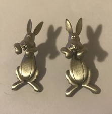 JJ VINTAGE EASTER SPRING BUNNY RABBIT DANGLE PEWTER EARRINGS