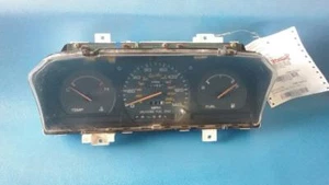 92 93 EXPO SPEEDOMETER CLUSTER WITHOUT TACH A.T. WITH REAR WIPER OPTION 107266 - Picture 1 of 12