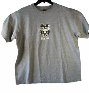 "Halloween T-Shirt - groß - grau ""Bite Me!" Fledermaus - Bild 1 von 5