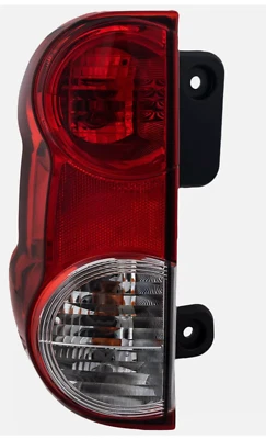 Conjunto de lámpara de luz trasera lateral izquierda TYC 11-6616-00 para Nissan NV200 13-21 Foto 1 de 4