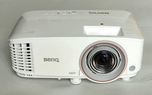 BenQ TH671ST DLP FHD 1080p Short Throw Video Projector 3k Lumen, mint, RRP £700+ - Picture 1 of 13