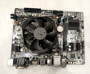 Scheda madre Gigabyte GA-H110M-S2H Micro ATX con dispositivo di raffreddamento - Foto 1 di 18