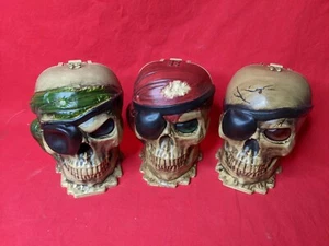 Lot Of 3 Mega Blocks Of The Caribbean Skulls - Picture 1 of 3