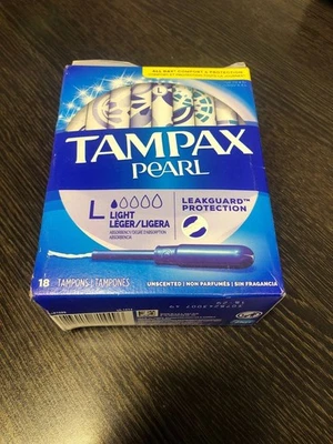 Tampax Pearl LIGHT Absorbency Tampon leakguard protection 18 ct. NEW + SEALED - Image 1 of 2