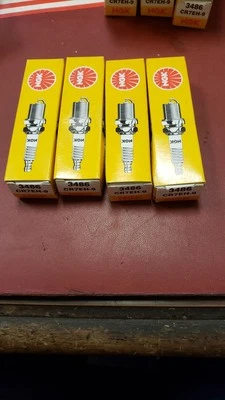 Nuevo paquete de 4 bujías OEM NGK CR7EH-9 Honda CTX1300 ST1300 NHX110 Elite #X63 Foto 1 de 2