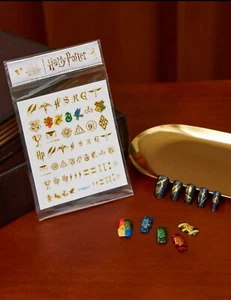 Nail Art Stickers NEW! HARRY POTTER HOUSES , DEATHLY HALLOWS ETC GOLD XYN007 - Picture 1 of 2