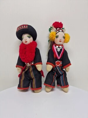 Lote de 2 muñecas étnicas de la tribu colina Yao con ropa tradicional hechas a mano Foto 1 de 4
