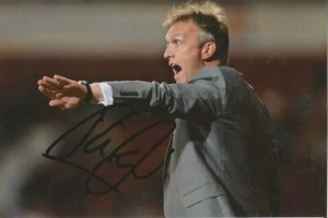 CREWE: STEVE DAVIS SIGNED 6x4 ACTION PHOTO+COA - Picture 1 of 1