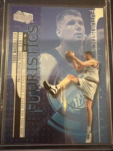 1999-00 Upper Deck Ionix - Futuristics Todd MacCulloch #2133 /3500 (RC) - Bild 1 von 2