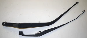 Mitsubishi Outlander MK2 2007 - Front Windscreen Window Wiper Arms - Picture 1 of 8