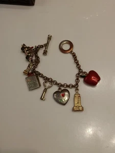 Vintage Travelers Charm Bracelet New York City 7 Charms 7.25 Inches - Picture 1 of 5