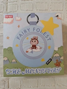 Auténtico Pop Mart Los Monstruos Labubu Sombrero Cubo Mini Bolso El Bosque de Hadas  - Imagen 1 de 6