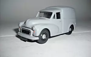 Corgi Classics Morris Minor Van cumulus grey 1:43 scale - Picture 1 of 1