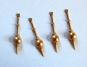 DE COLECCIÓN 4 ELEGANTES CUENTAS COLGANTES DE LATÓN CRUDO ESTAMPADO BOLAS PERFORADAS BOLA - Imagen 1 de 1
