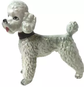 Statuina ceramica cane barboncino bianco grigio vintage ha collare marrone e unghie nere - Foto 1 di 7