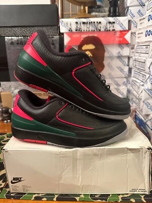Auténticas Nike Para Hombre Air Jordan 2 Retro Bajo Navidad Negro Rojo Verde (NUEVO) Foto 1 de 4