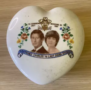 Charles And Diana Wedding Commemorative Heart shaped Trinket Box - Picture 1 of 7