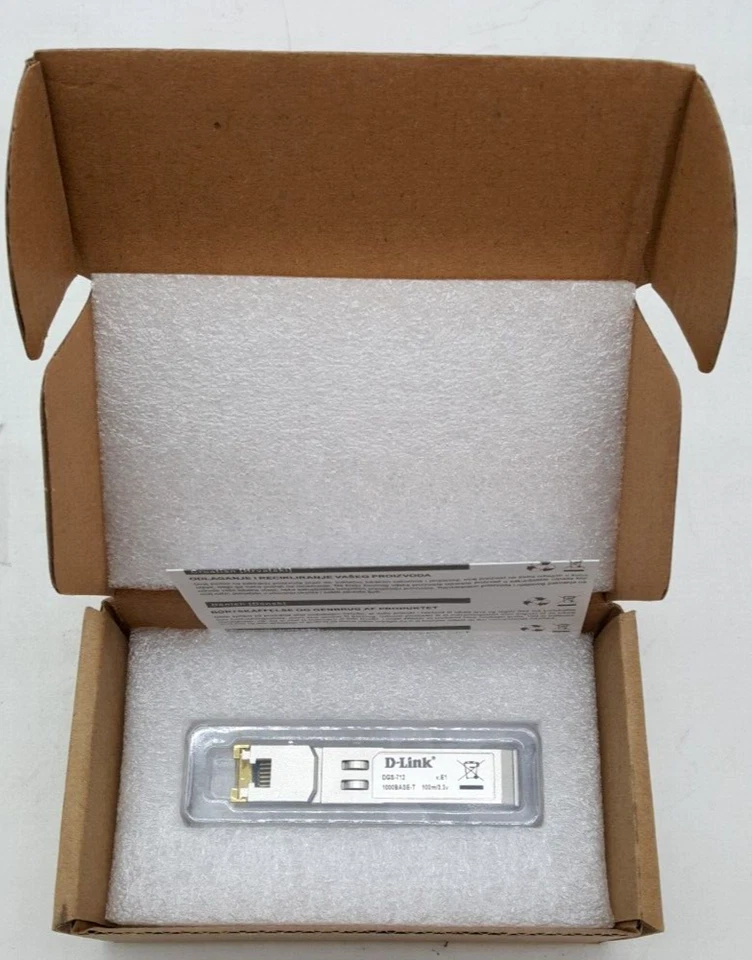 D-Link DGS-712 V.E1 1000BASE-T SFP RJ-45 100m - Image 1 of 4