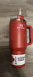 Stanley Tasse Valentinstag 2025 rot 40oz H2.0 Flowstate Becher IN HAND - Bild 1 von 1