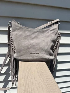Michael Kors BILLY Fringe Crossbody MESSANGER BAG $268 - Picture 1 of 12