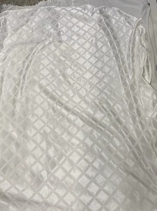 Lenox Laurel Leaf Fabric Table Cloth Tablecloth White Oblong 78” x 70” - Picture 1 of 9