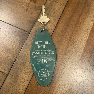 Llaveros y llaves vintage para habitación de motel de hotel motel Well Motel Lynwood California Foto 1 de 2