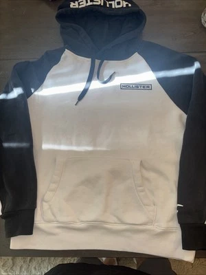 HOLLISTER  Hoodie White/Black Pullover Hooded Sweatshirt Size Large Boys - Image 1 of 4