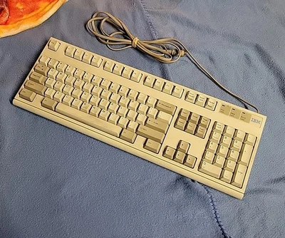 Teclado IBM Modelo M2 Buckling Spring # 1395300, Mfg 1992 Foto 1 de 4