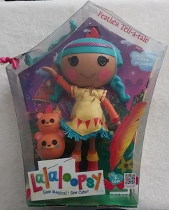 Neu im Karton Lalaloopsy volle Größe Puppe Feder Tell-a-Tale BESCHÄDIGTE BOX SIEHE BILDER  - Bild 1 von 7