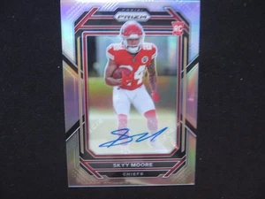 2022 SILVER PRIZM - Skyy Moore - ROOKIE RC AUTO - Kansas City Chiefs - Bild 1 von 2