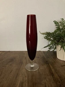 Glass Thin Vase Burgundy Red 22.5cm Tall Beautiful Condition Table Decor Vintage - Picture 1 of 4
