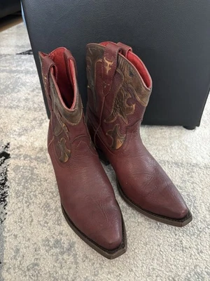 H.S. Trask Women's Boots Size 8 Brown Laurel City Wild Ram  Bronze Brush Off - Image 1 of 4