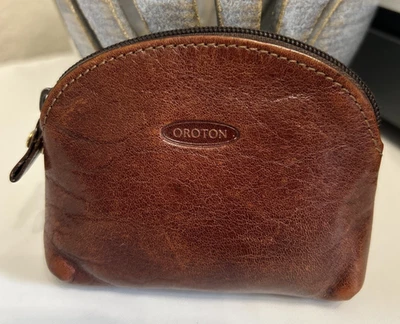 Oroton Small Brown Leather Zip Coin Pouch Purse Accessory - Image 1 of 4