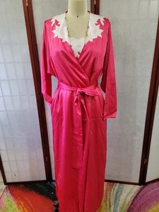 Natori NWOT Robe N gown 2pSet Pink W Wht Applique Floral Romantic Robe M Gown S - Picture 1 of 13