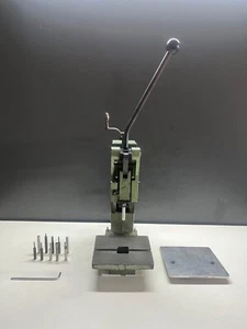 Gechter Kniehebelpresse Typ 12 Press Maschinenbau Feinmechanik rechts/links - Bild 1 von 9