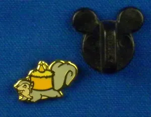 Squirrel with Nut Mini Pin from Velvet Heart Princess Box Disney Pin # 52039 - Picture 1 of 4