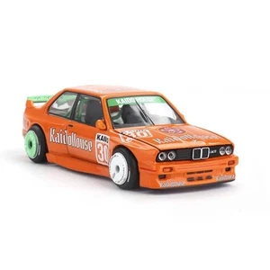 Coche modelo fundido a presión Kaido House x Mini GT 1:64 BMW M3 KAIDOHAUS V1 naranja - Imagen 1 de 6